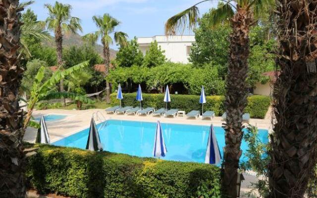 Arkadas Otel