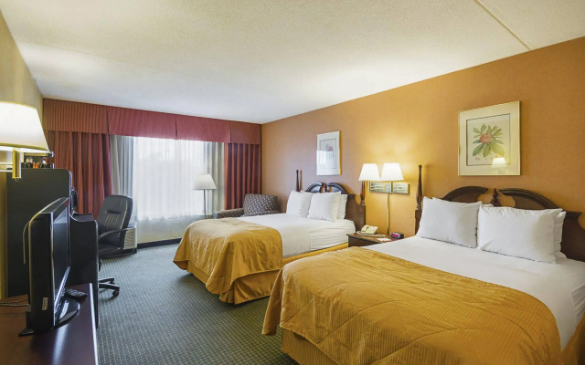 Clarion Inn Fairmont