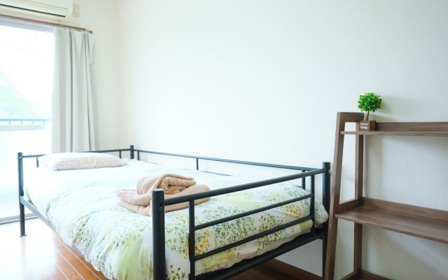 Osaka English House – Guest Rooms – Hirakata