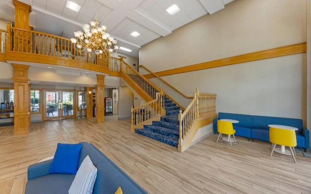 Comfort Suites Salem