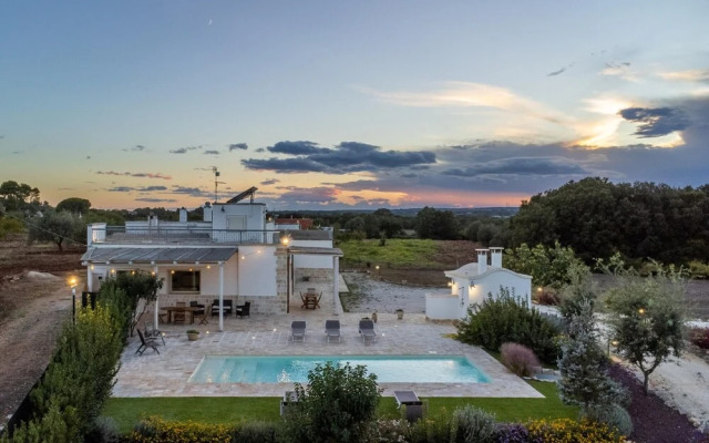 Villa Sara con Piscina by Wonderful Italy