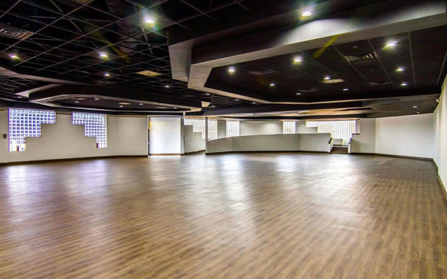 Comfort Inn and Suites Plano East