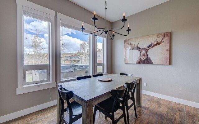 Mountain Getaway Stunning Views HOT TUB