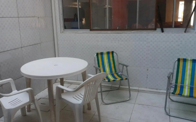 Cantao do Indaia - menos de 1 minuto da praia!