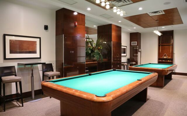 Sarkar Suites - 330 Burnhamthorpe Road