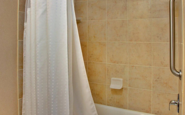 Hampton Inn by Hilton Costa Mesa Newport Beach
