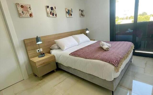 Luxury second floor apartment LA1