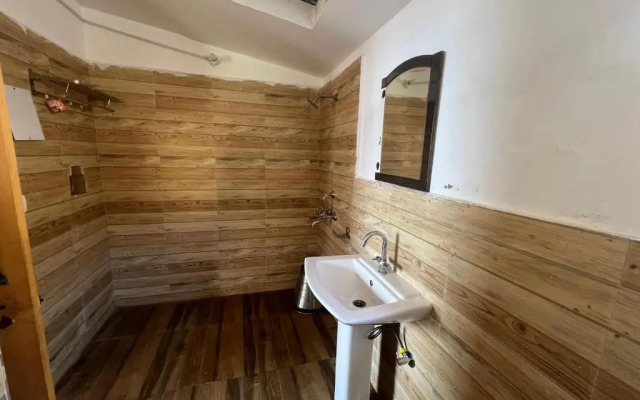 The Goat Village Dayara Bugyal - Hostel