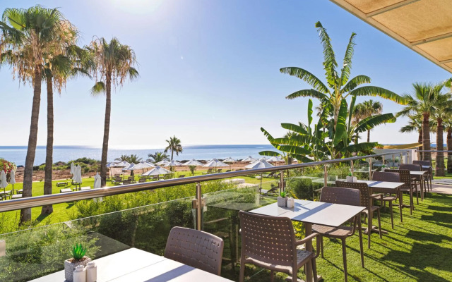 Leonardo Crystal Cove & Spa by the sea - Adults Only