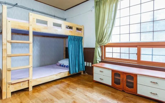 Padam Padam Guesthouse - Hostel