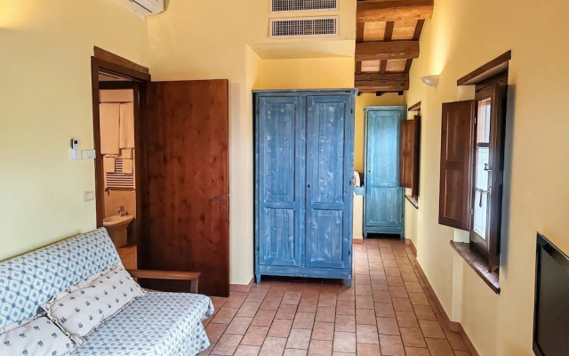 Farmhouse in Marche With Pool & Verdicchio Wines