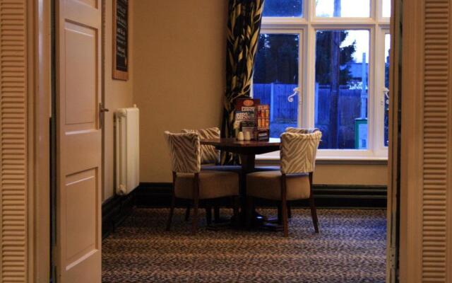 Dukeries Lodge Hotel