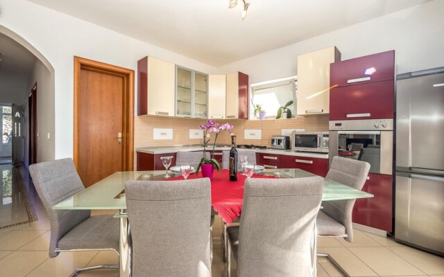 Beautiful Home in Crikvenica With Wifi and 2 Bedrooms