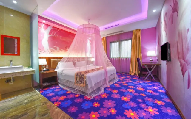 Huaxiang Shengshi Hotel