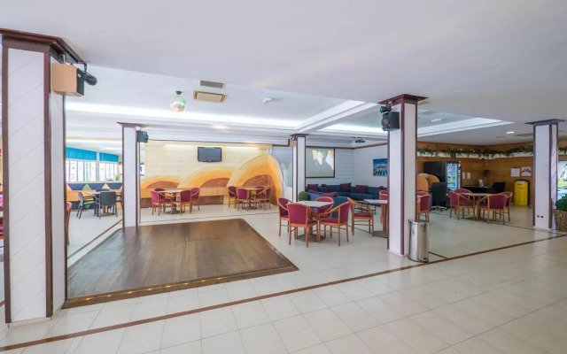Hotel Golden Sand