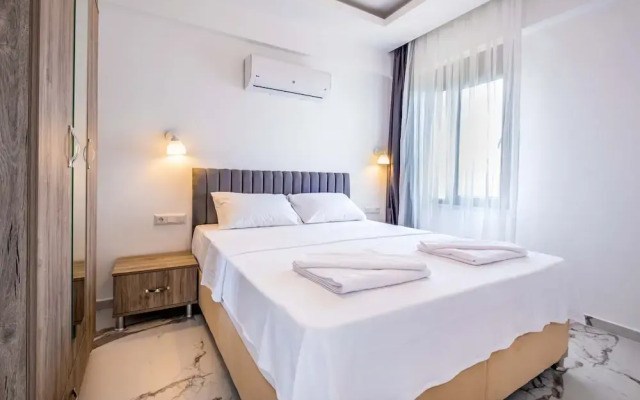 Golden Rose Suit Pension