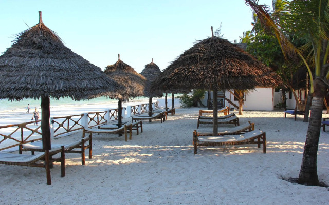 Makuti Beach Bungalows