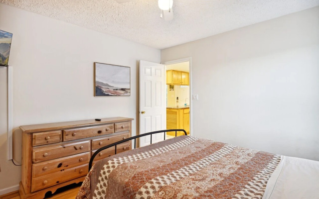 Valley Heights 3 Bedroom Home by RedAwning