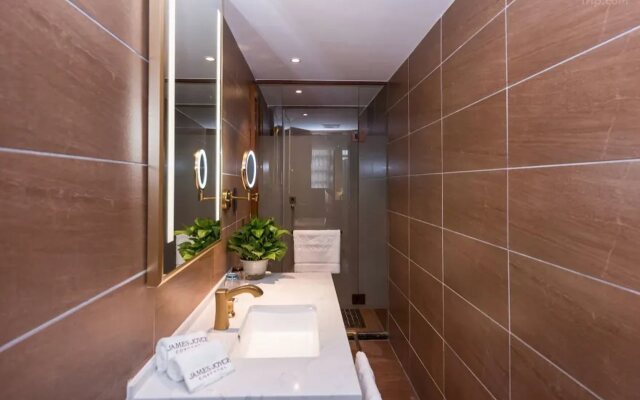 James Joyce Coffetel (Beijing Guomao Jianguomen Subway Station)