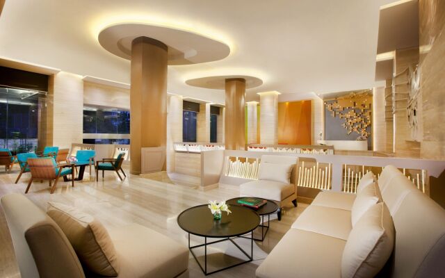 FOX Lite Royal Bay Makassar