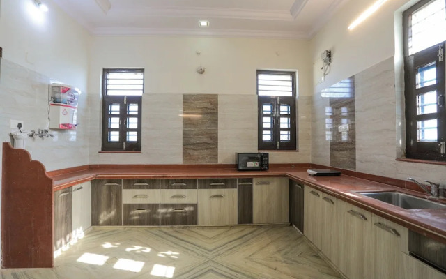 OYO 10286 Home Heritage 3BHK Villa Near Hiran Magri