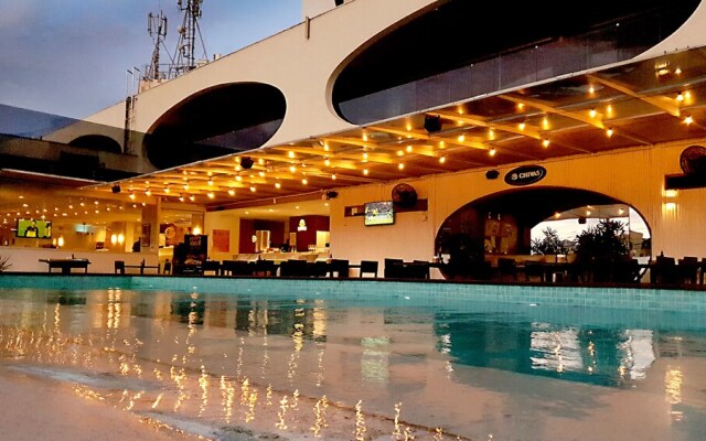 Cocoon Hotel & Lounge