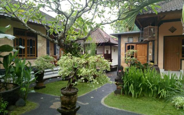 Suryadina Guest House