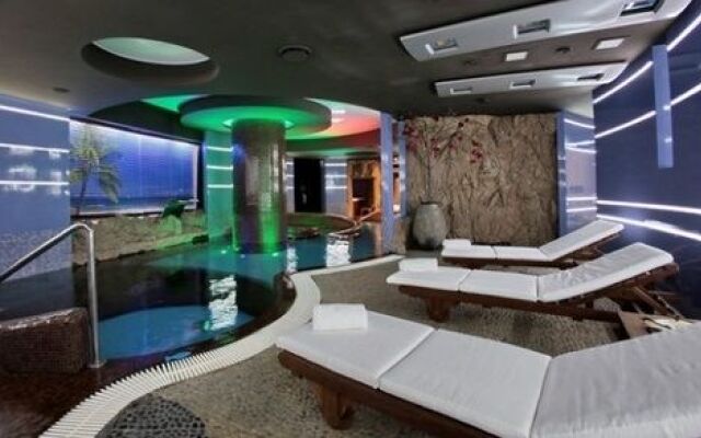 Biznes-tsentr gostinitsy "Moskva"