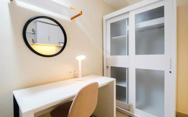 New And Nice Studio At Evenciio Margonda Apartment