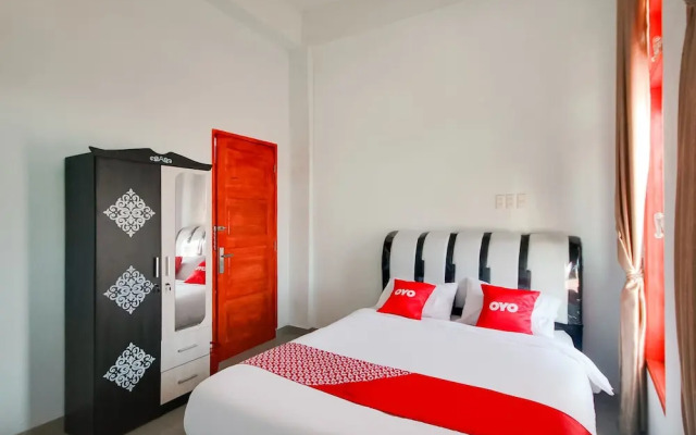 Shinta Guesthouse by OYO Rooms