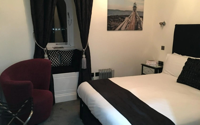 Ship Leopard Hotel – No Children