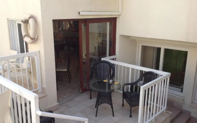 Sea 'n Lake View Hotel Apartments
