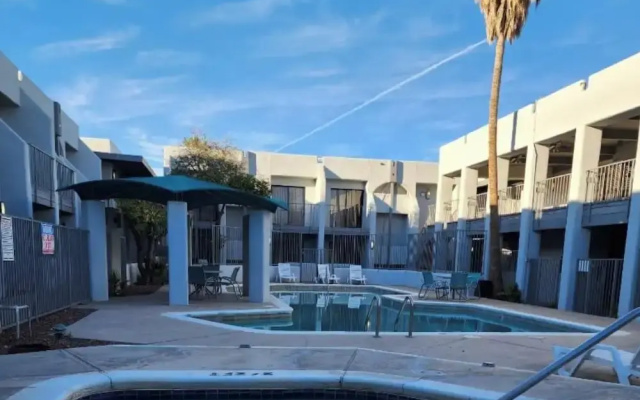Las Palmas Airport Inn