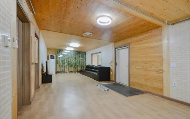 Yangyang Water Sol Valley Pension