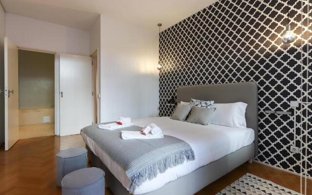 Marques de Pombal Deluxe by Homing