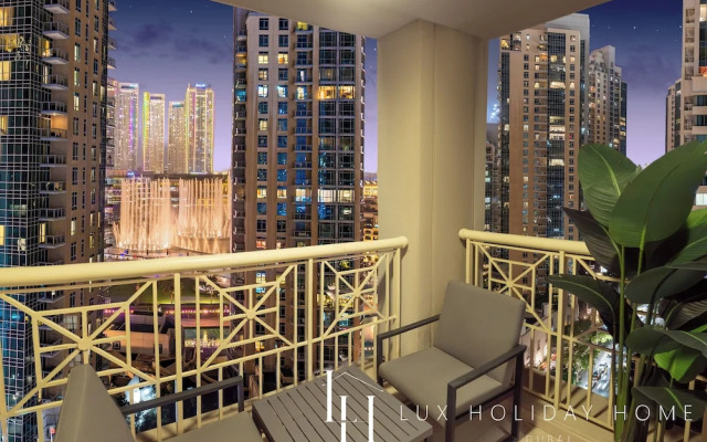 LUX  The Fountain View Suite