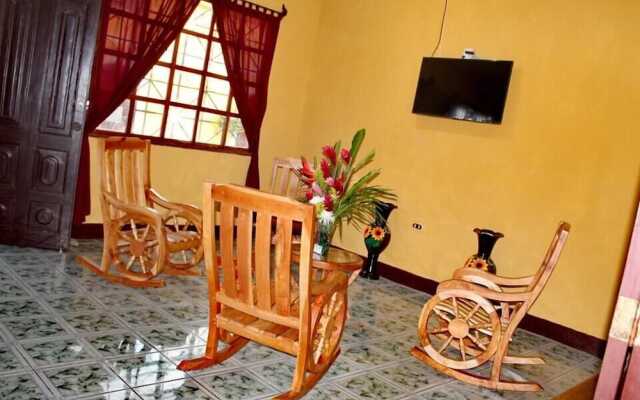 Hostal El Almendro