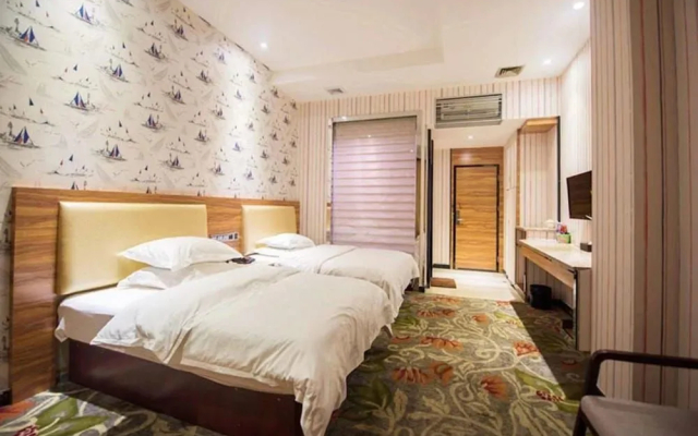 Junfu Hotel (Guangzhou Nanpu Metro Station)