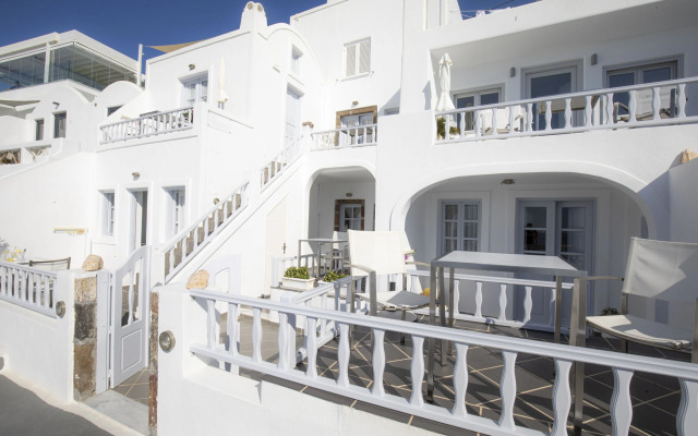 Santorini View Studios-Adults Only