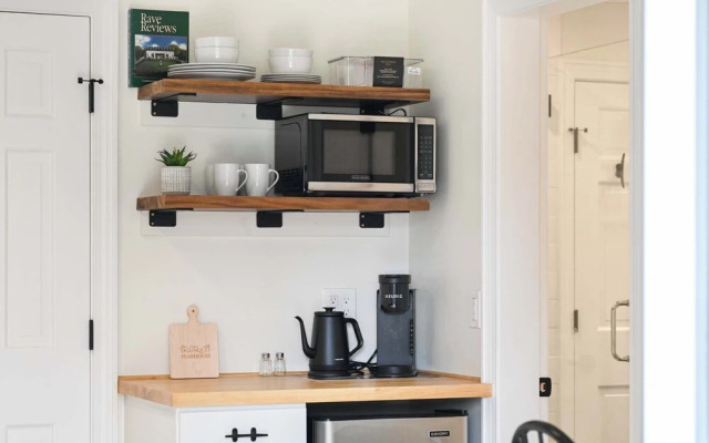 Harbor View + Playhouse - Close to Harbor, York River