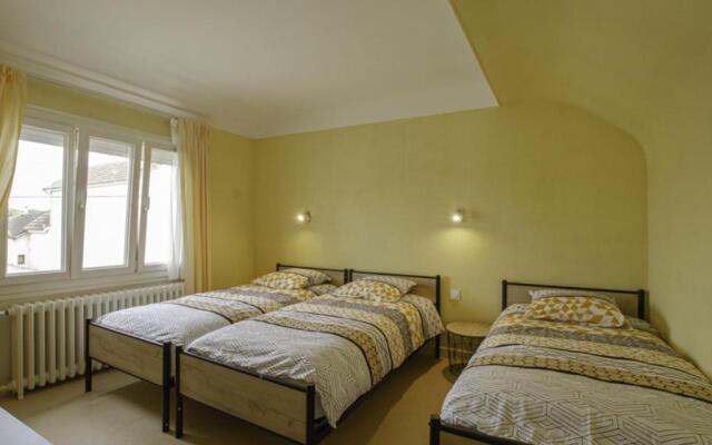 Gîte Saint-Julien-les-Villas, 3 pièces, 5 personnes - FR-1-543-215