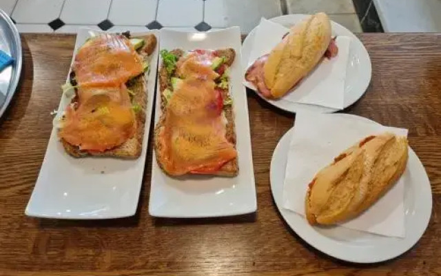 Hostal Restaurant s'Algaret