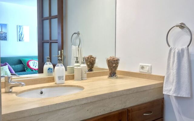 Aguimes Plaza Sunny Terrace Apartment