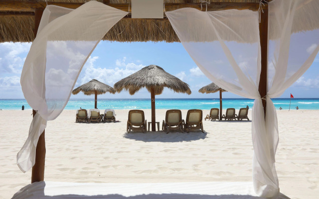 Emporio Cancun Optional All Inclusive