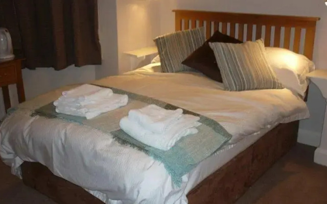Dilmore House Bed  Breakfast Worcester England