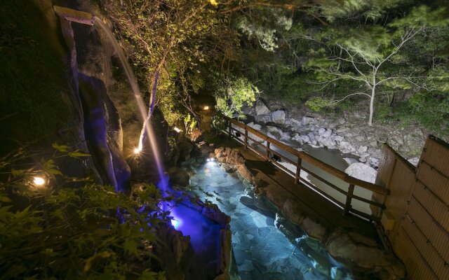 Hananosato Onsen Sansuikan