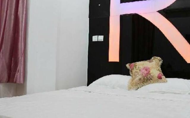Qingdao Sweet Space Business Hotel