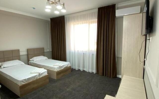 Sapphire Hotel