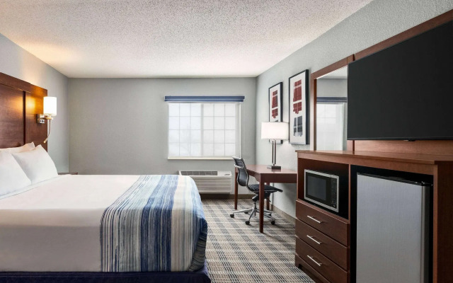 AmericInn by Wyndham Williamsburg