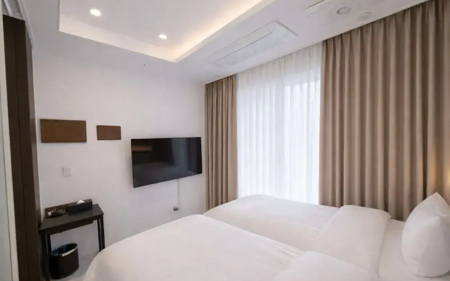 Magnum Nampo Hotel